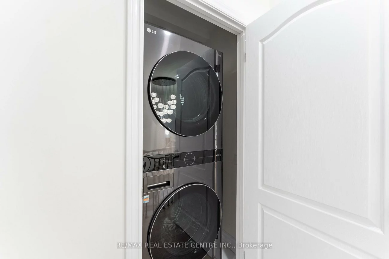 3352, Petrie, 1001 - BR Bronte, Oakville