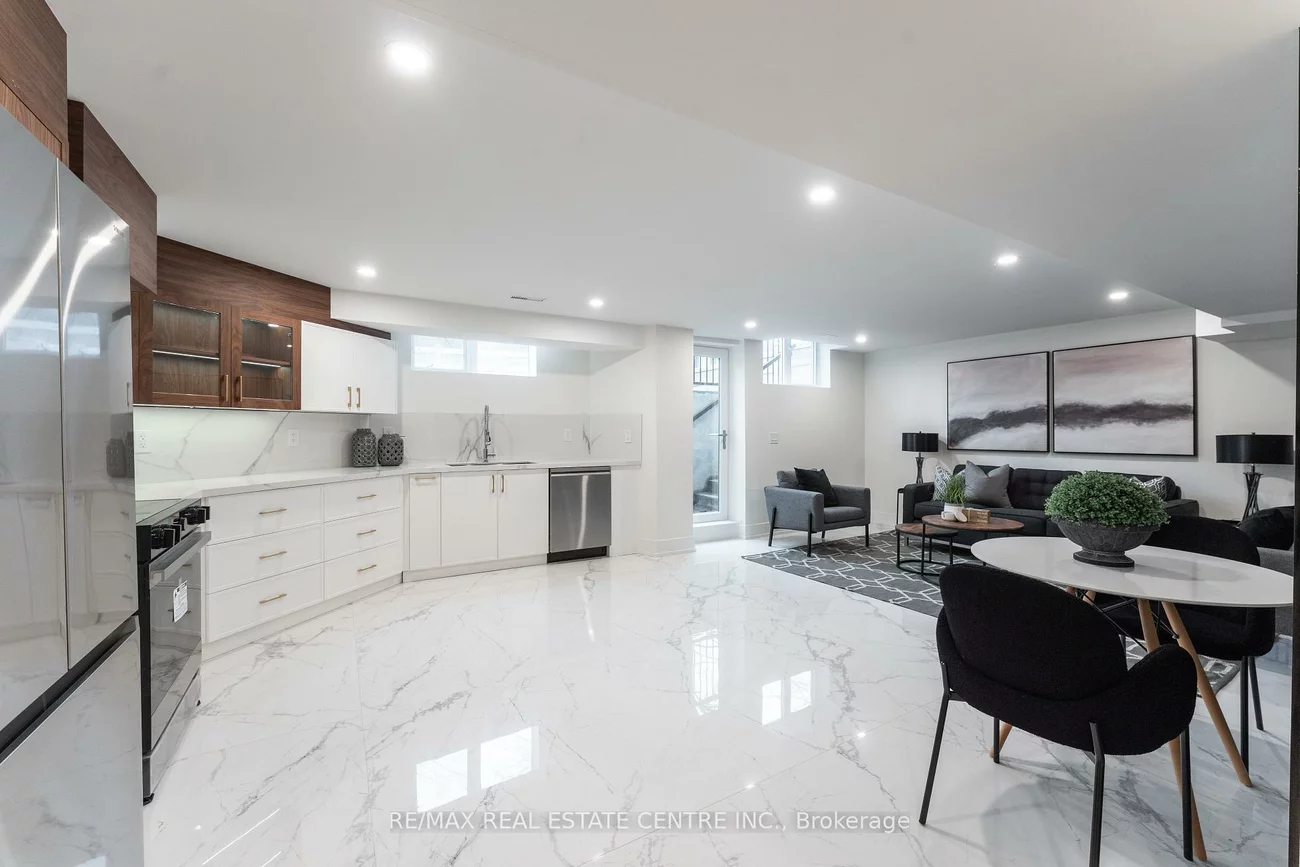 3352, Petrie, 1001 - BR Bronte, Oakville