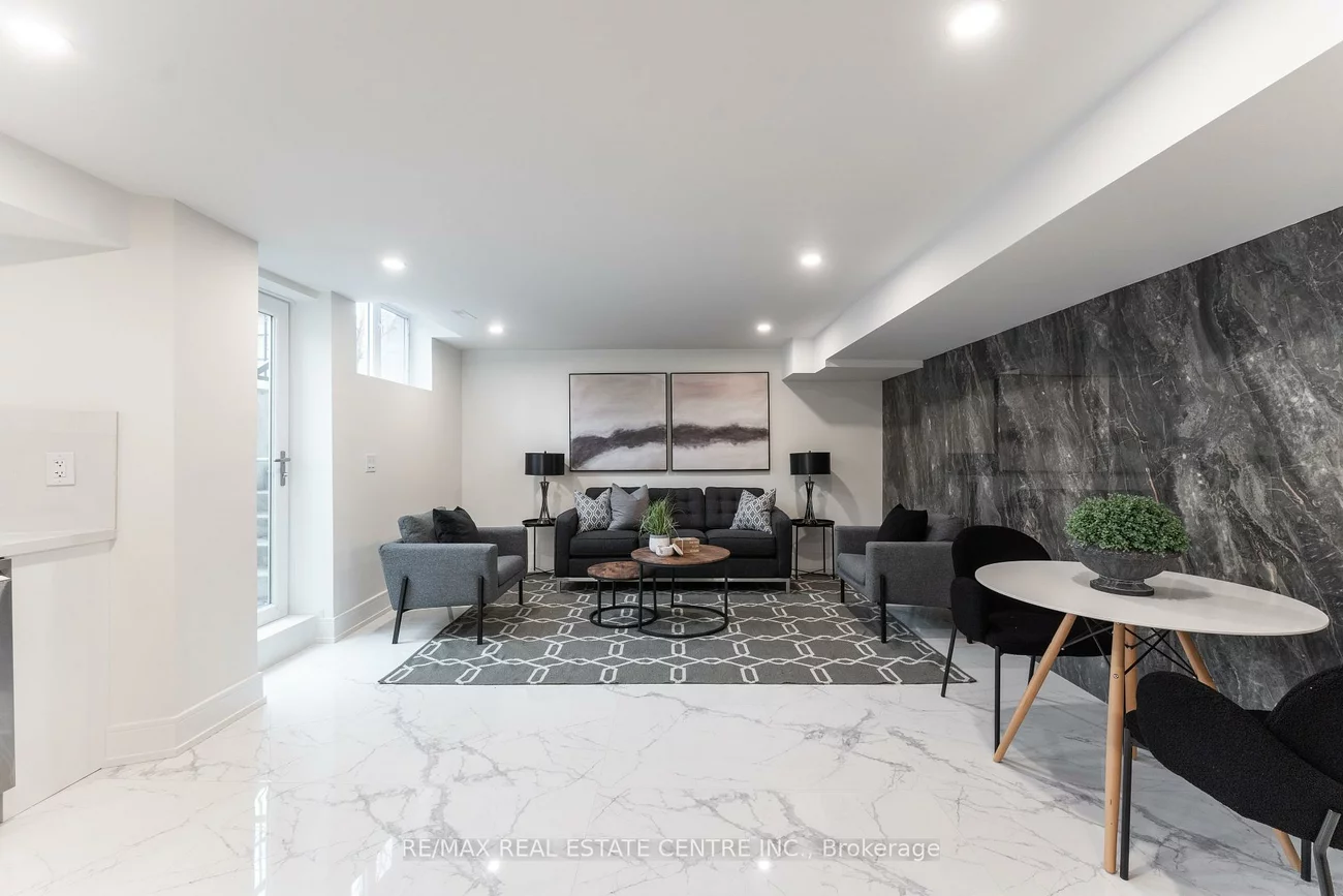3352, Petrie, 1001 - BR Bronte, Oakville
