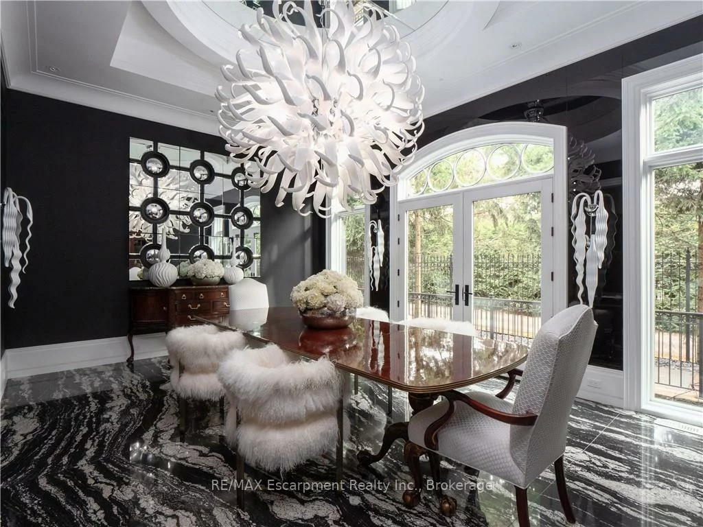15, Chartwell, 1011 - MO Morrison, Oakville