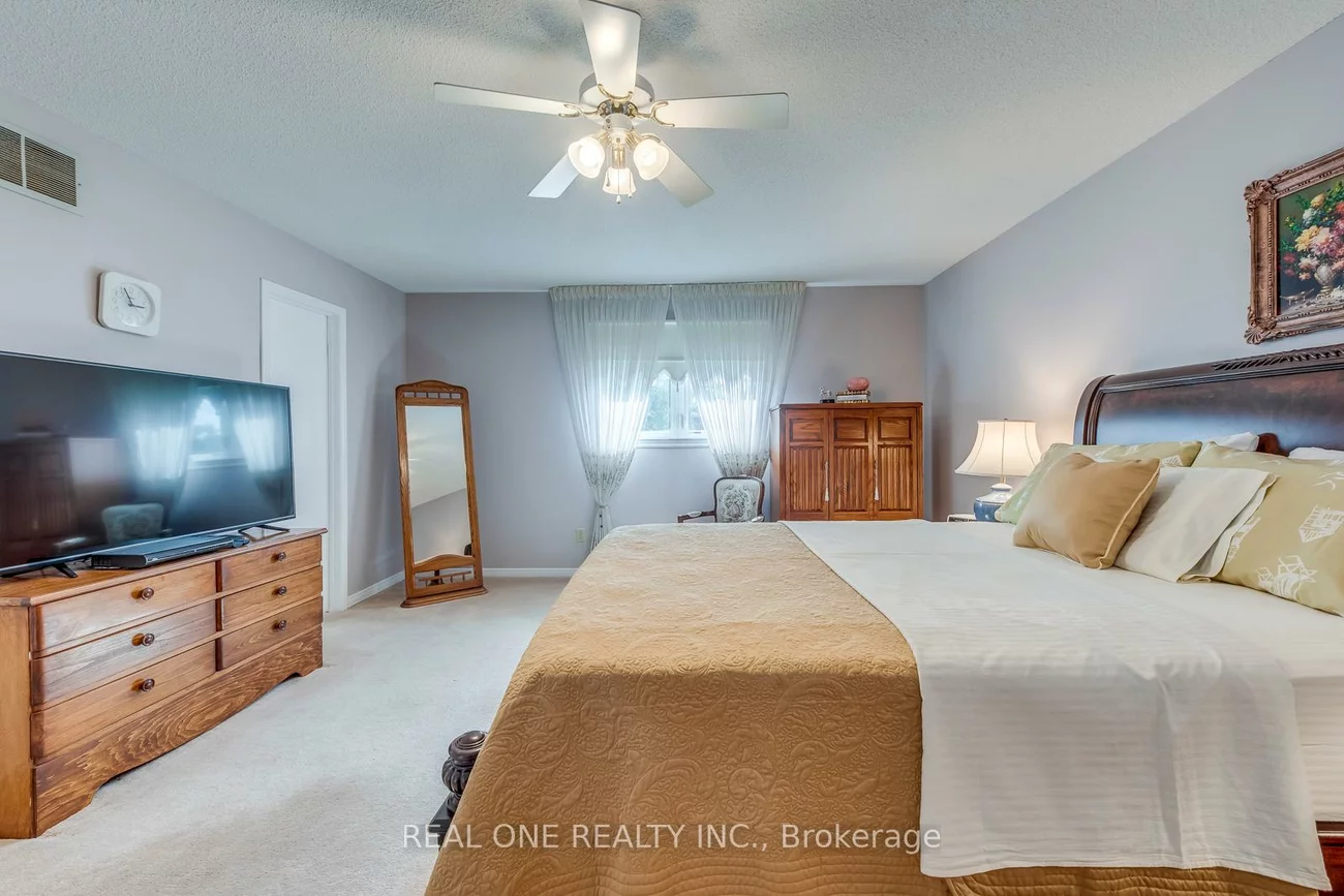 2082, Laurelwood, 1018 - WC Wedgewood Creek, Oakville