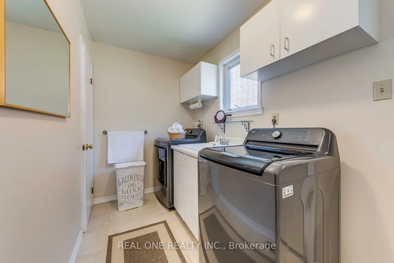 2082, Laurelwood, 1018 - WC Wedgewood Creek, Oakville
