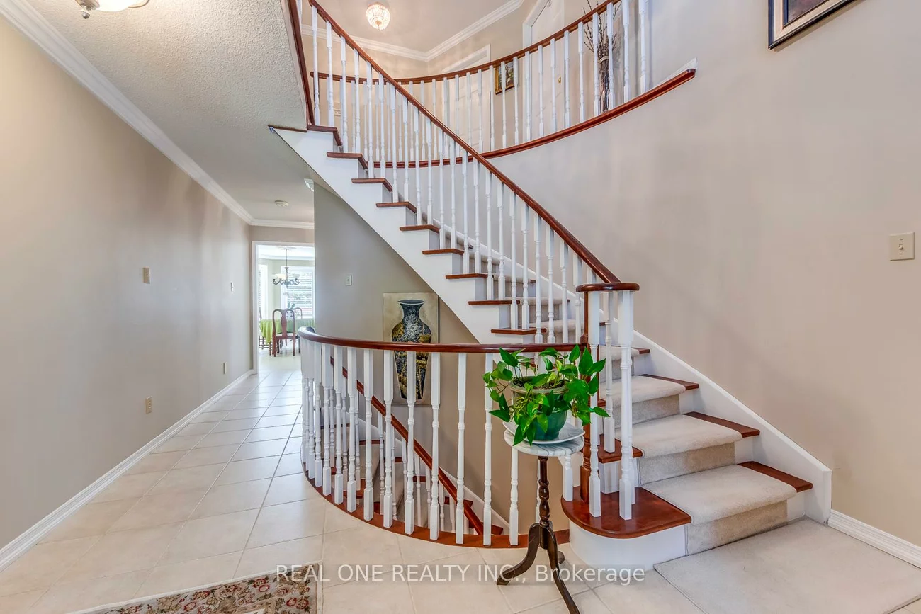 2082, Laurelwood, 1018 - WC Wedgewood Creek, Oakville