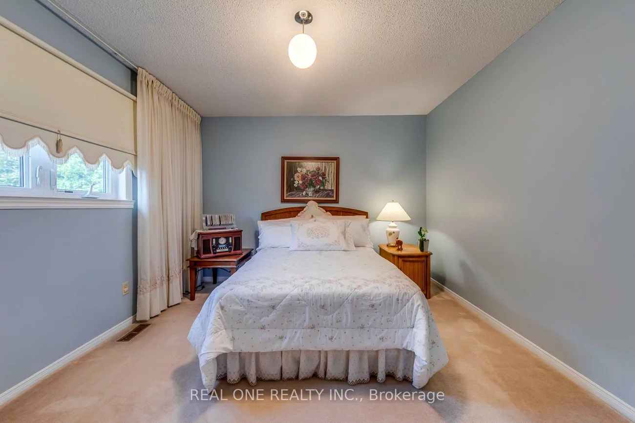 2082, Laurelwood, 1018 - WC Wedgewood Creek, Oakville