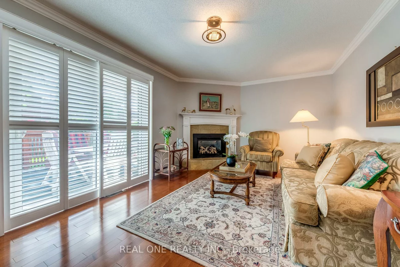2082, Laurelwood, 1018 - WC Wedgewood Creek, Oakville
