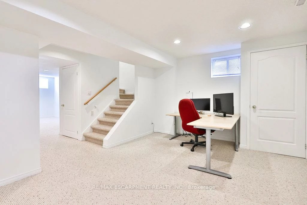 2588, CASTLE HILL, 1015 - RO River Oaks, Oakville