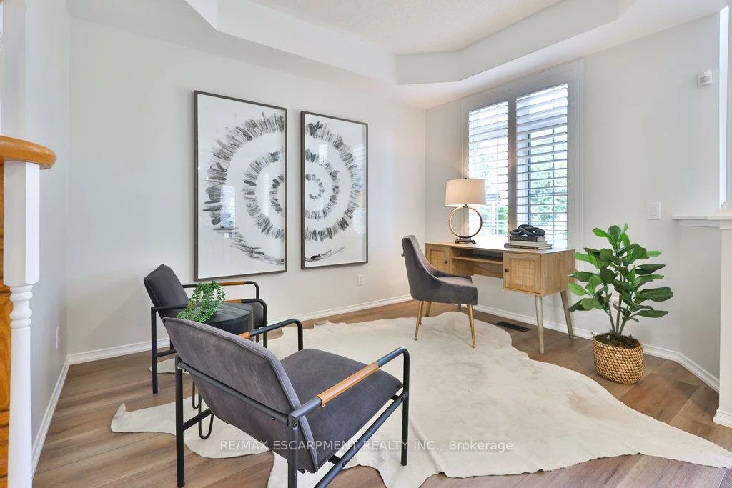 2588, CASTLE HILL, 1015 - RO River Oaks, Oakville