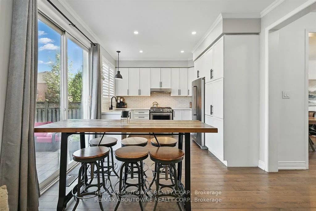 2536, Bracken, 1019 - WM Westmount, Oakville