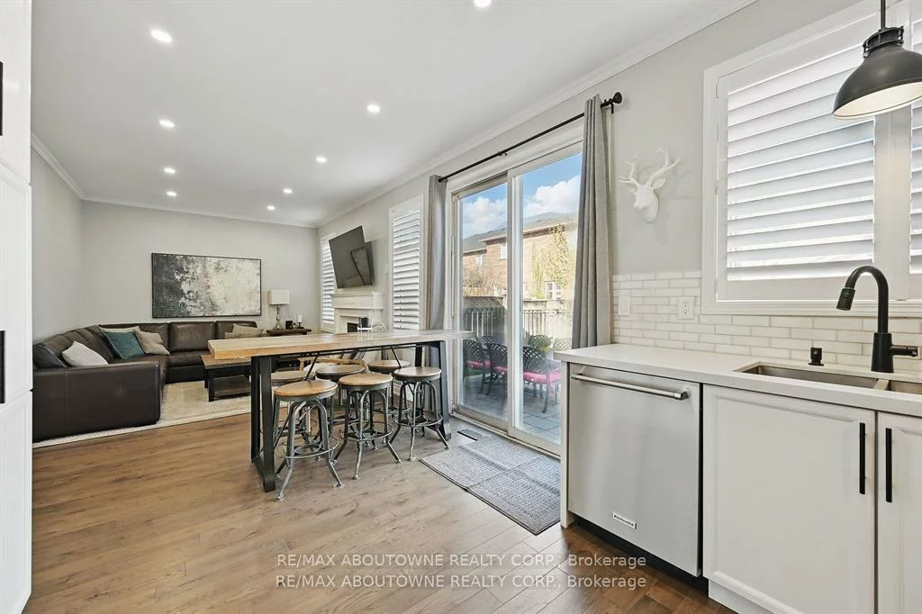 2536, Bracken, 1019 - WM Westmount, Oakville