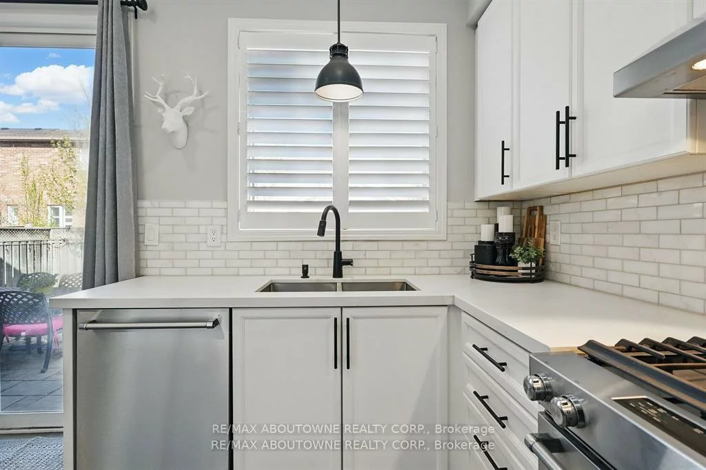 2536, Bracken, 1019 - WM Westmount, Oakville
