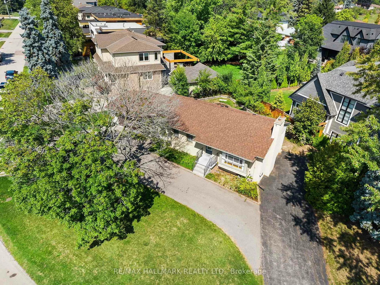 441, Jeanette, 1020 - WO West, Oakville