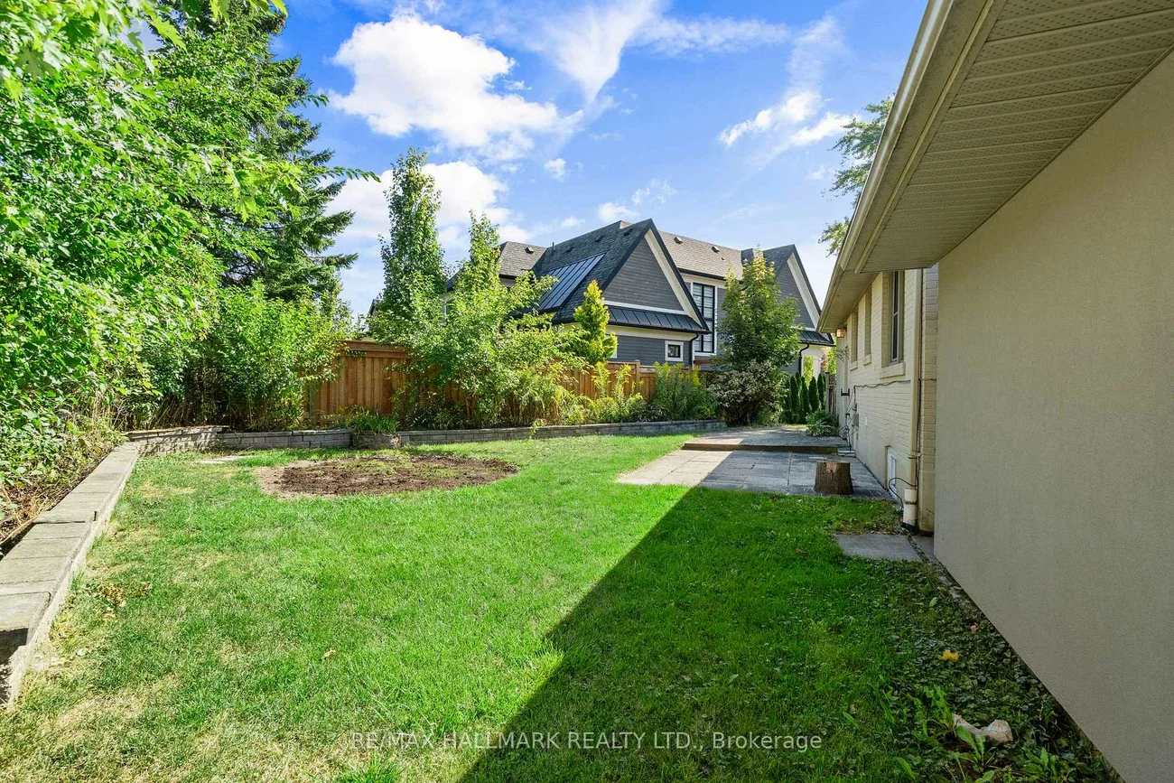 441, Jeanette, 1020 - WO West, Oakville