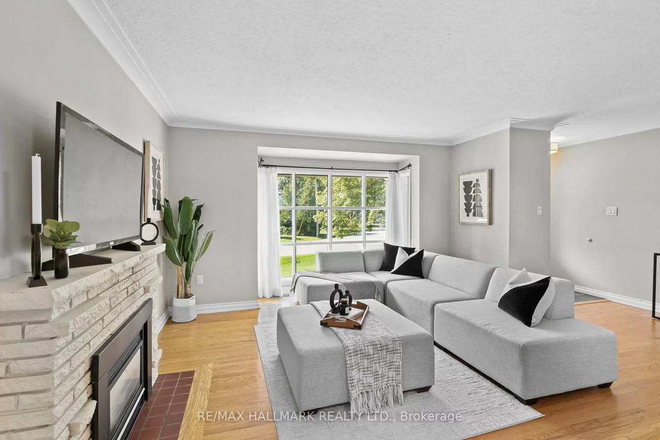 441, Jeanette, 1020 - WO West, Oakville
