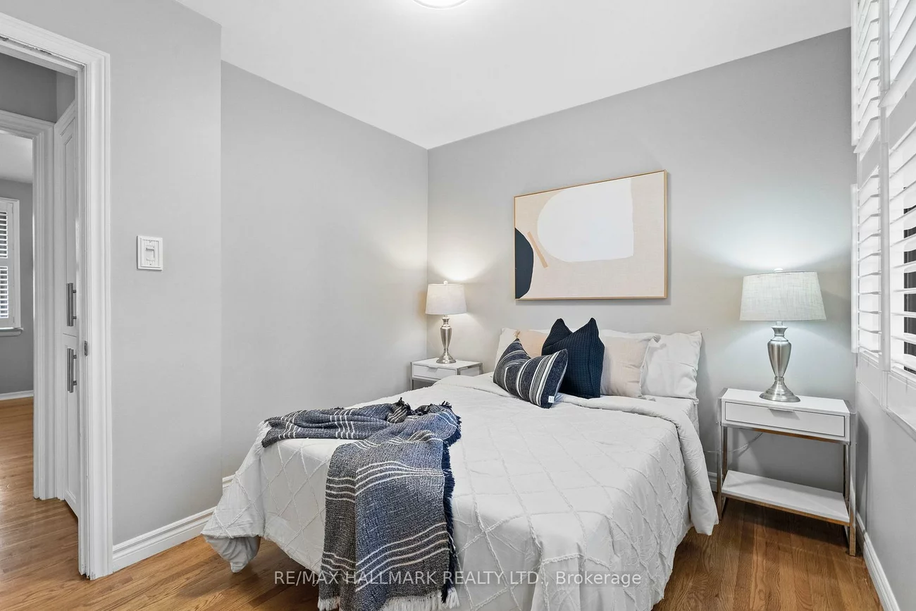 441, Jeanette, 1020 - WO West, Oakville