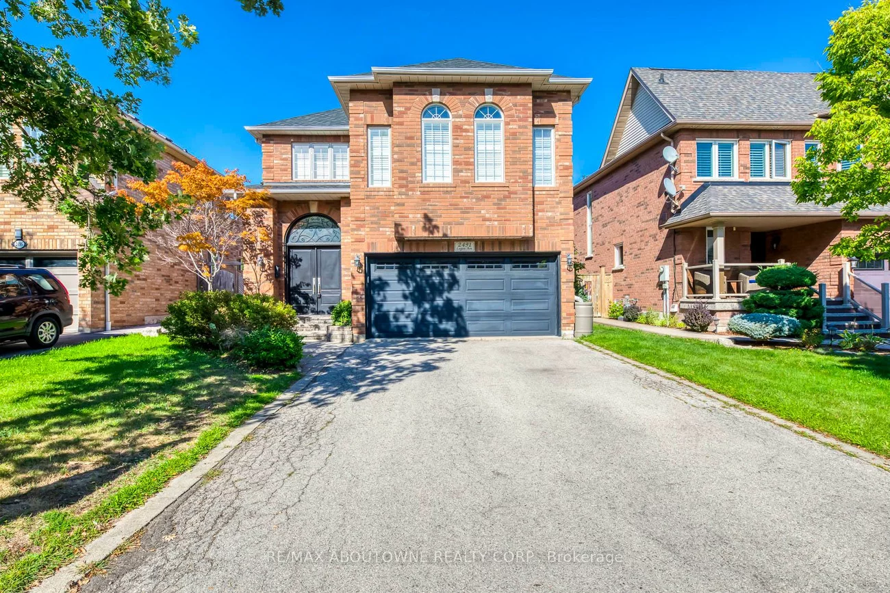 2491, Logan, 1015 - RO River Oaks, Oakville