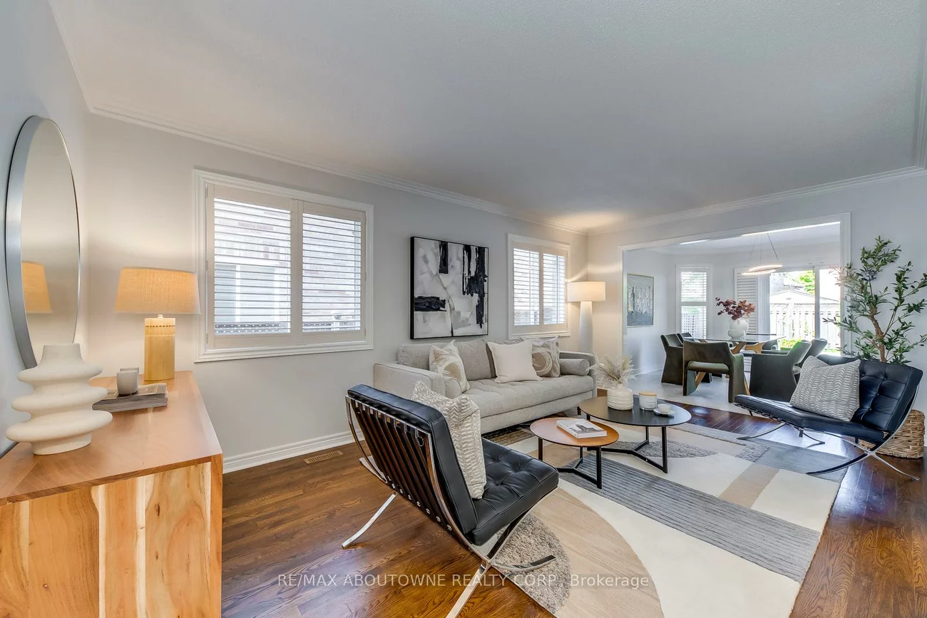 2491, Logan, 1015 - RO River Oaks, Oakville