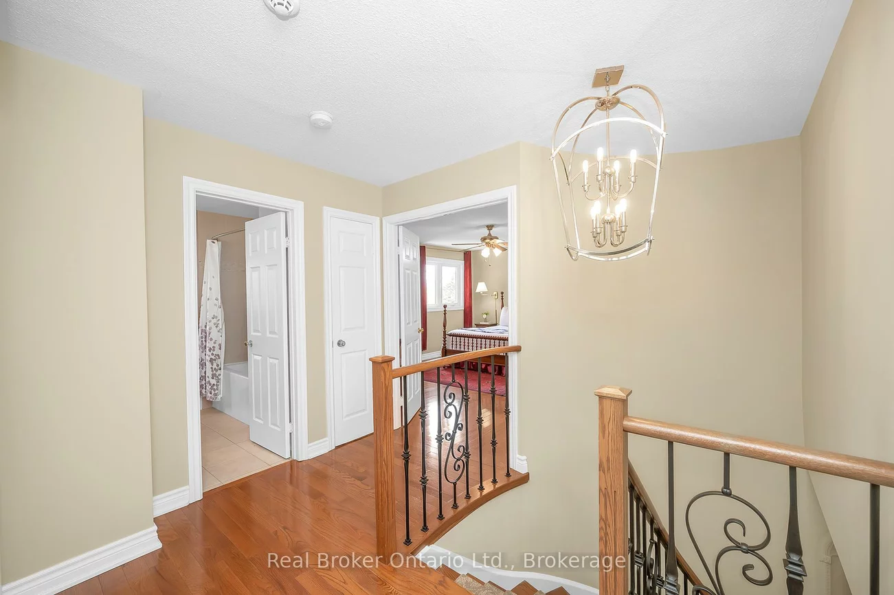2015, Grosvenor, 1018 - WC Wedgewood Creek, Oakville
