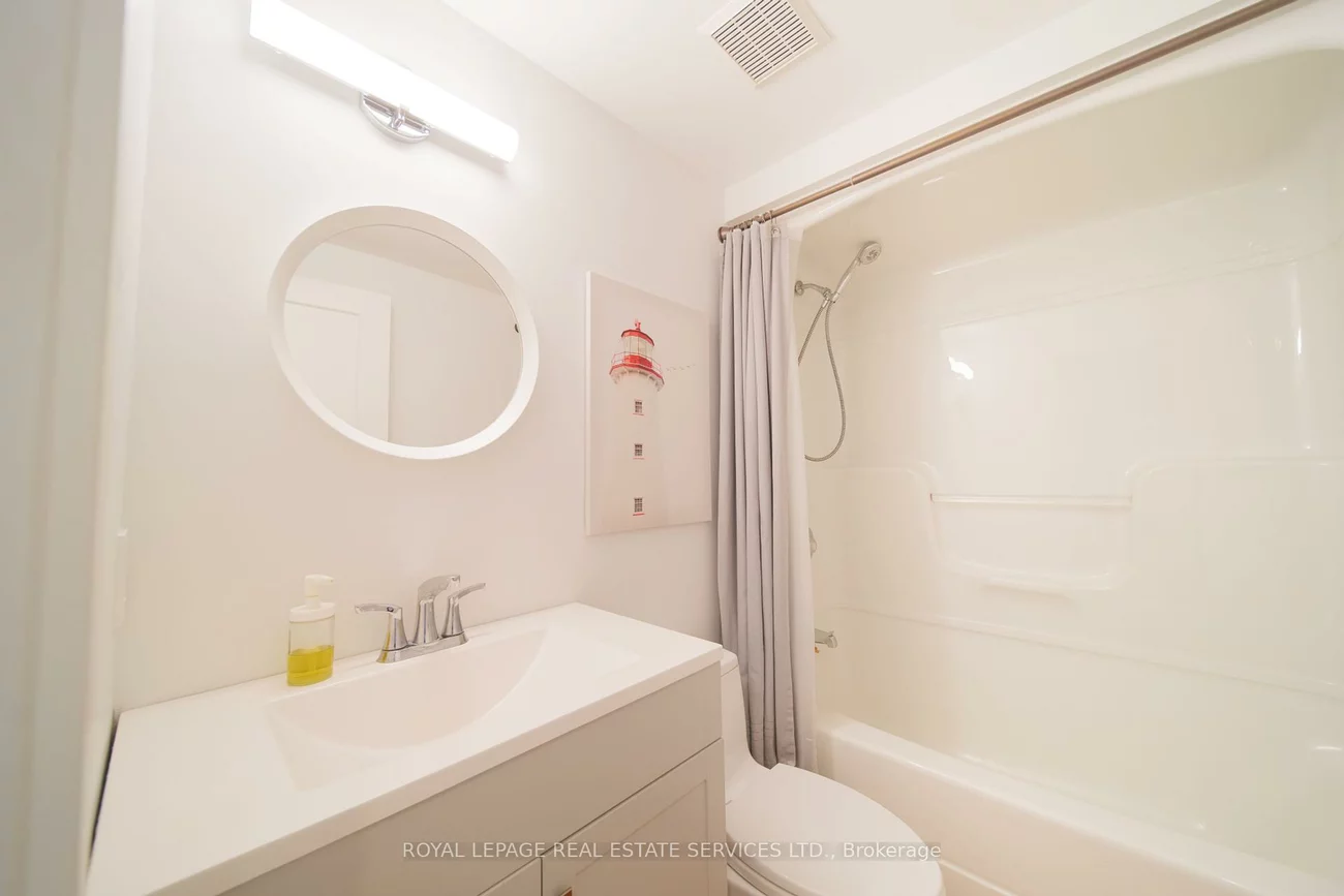 2331, Ontario, 1001 - BR Bronte, Oakville