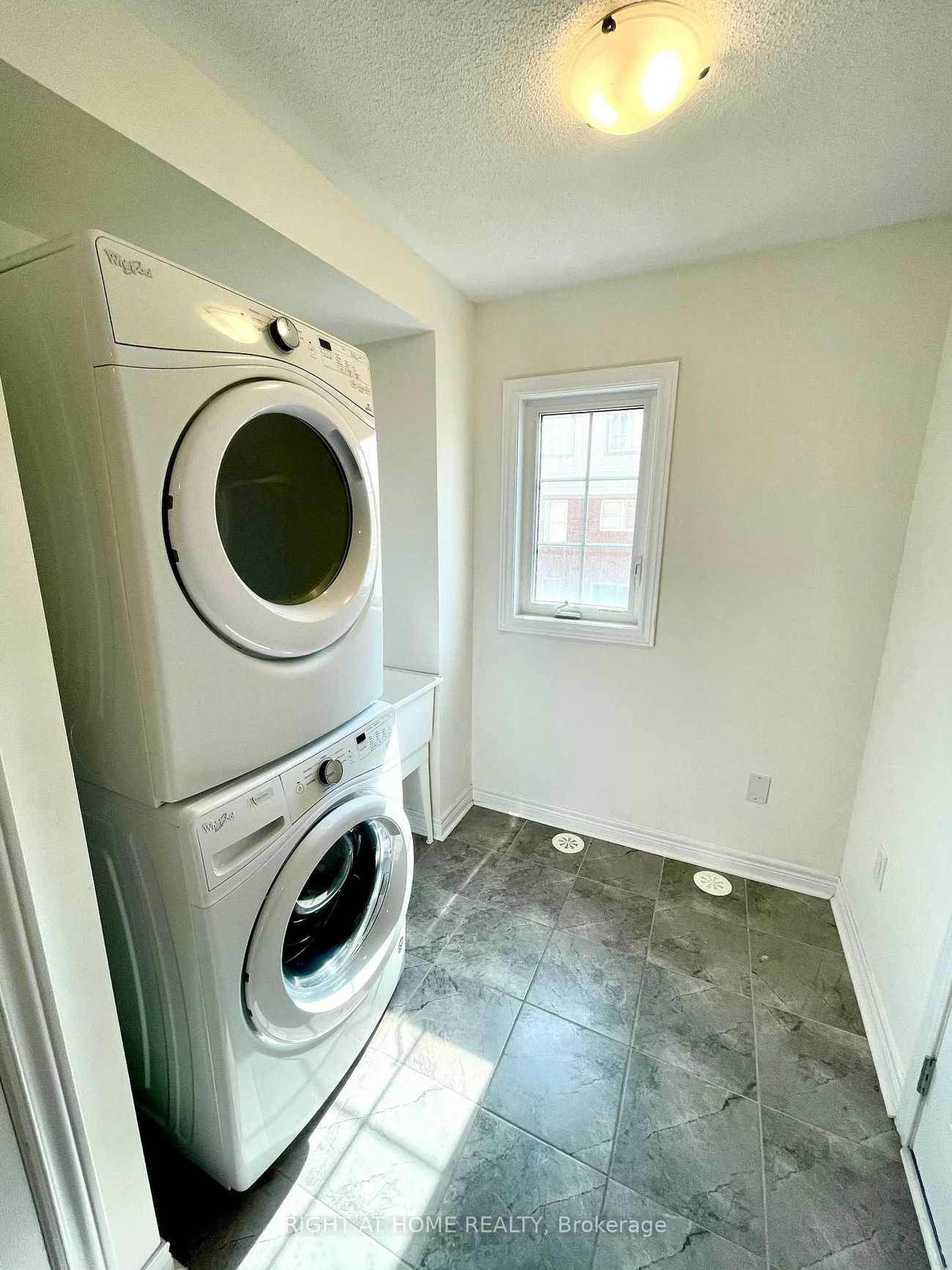 2280, Baronwood, 1019 - WM Westmount, Oakville