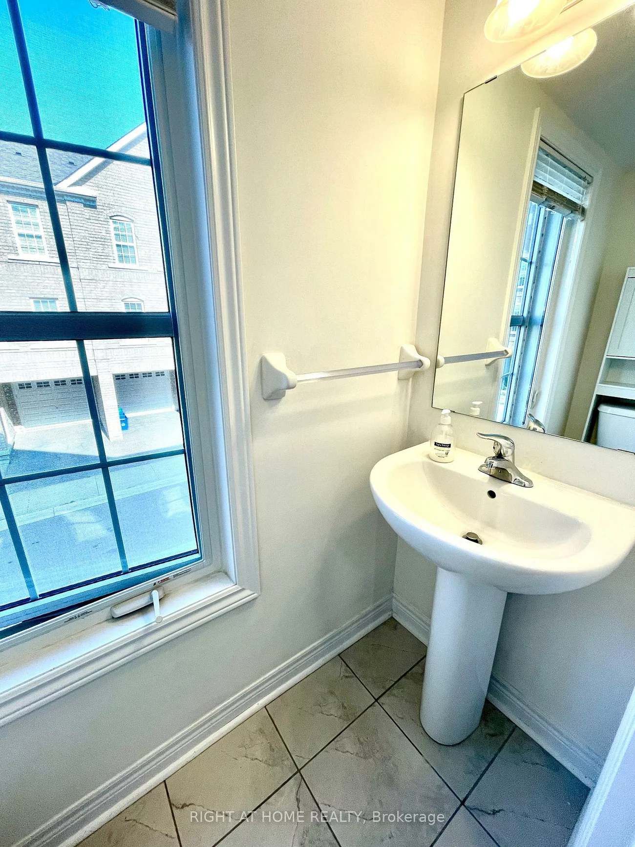 2280, Baronwood, 1019 - WM Westmount, Oakville