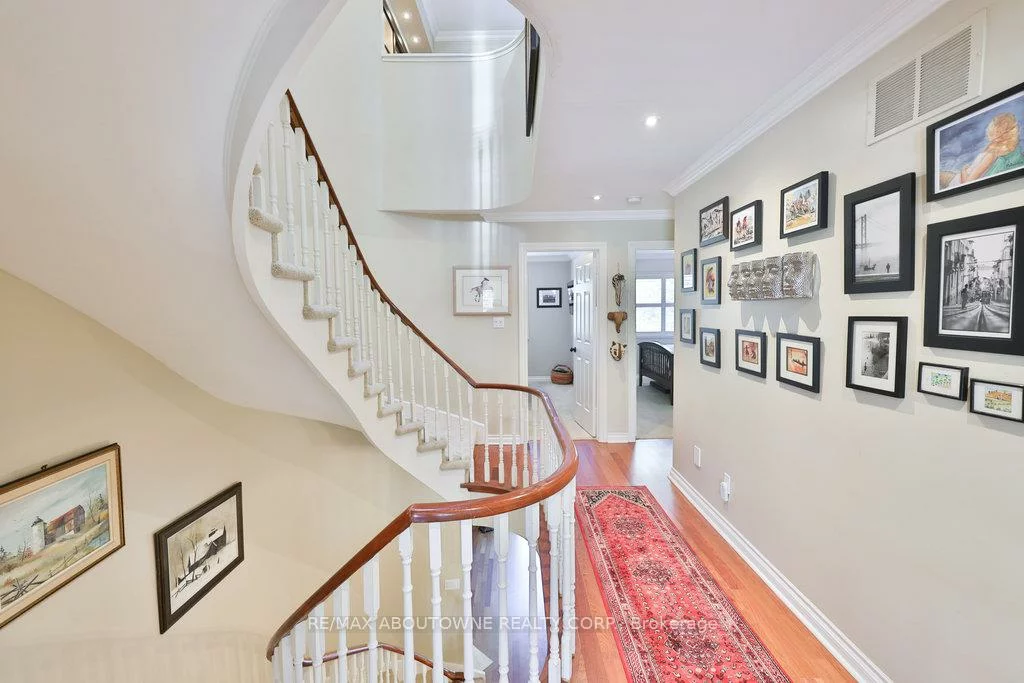 68, Tradewind, 1001 - BR Bronte, Oakville