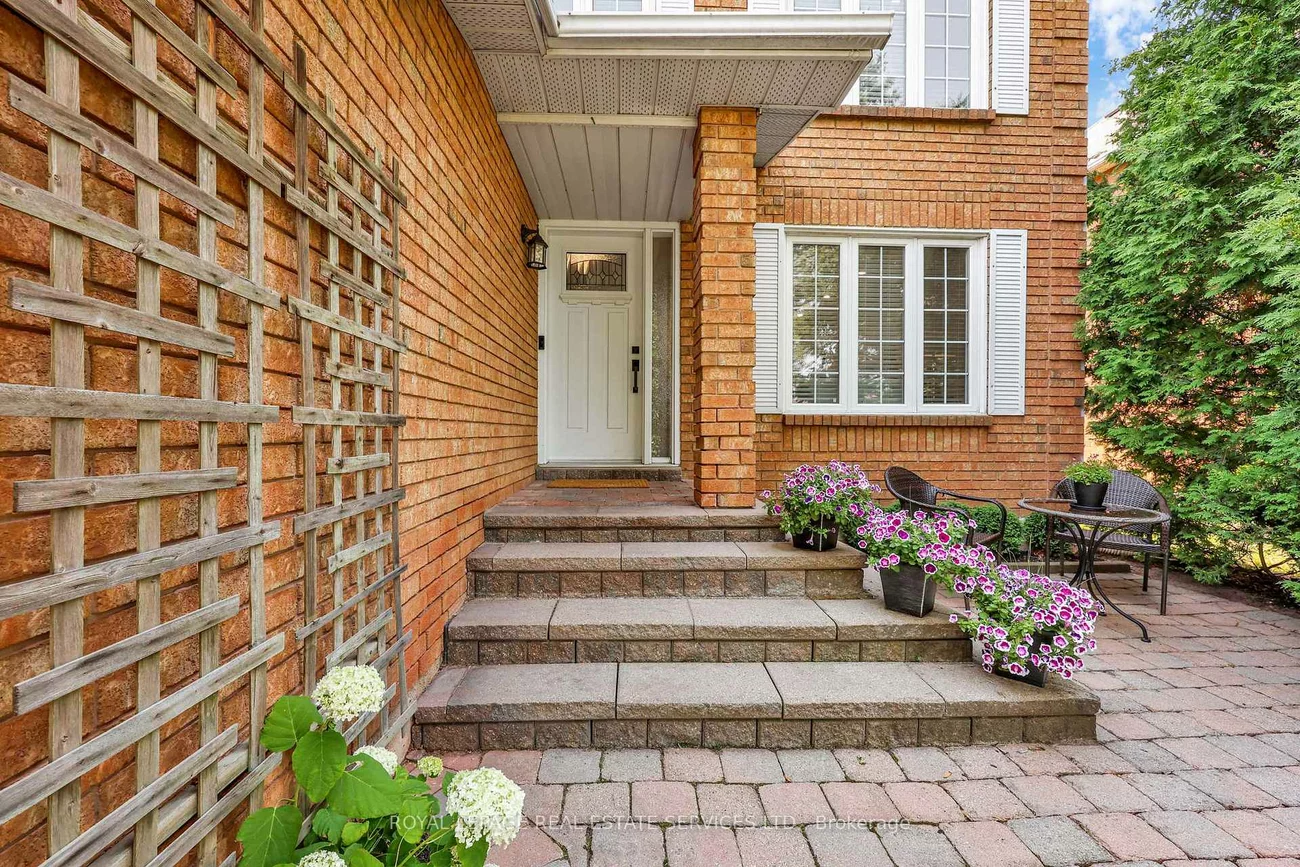 1062, Glenbrook, 1018 - WC Wedgewood Creek, Oakville