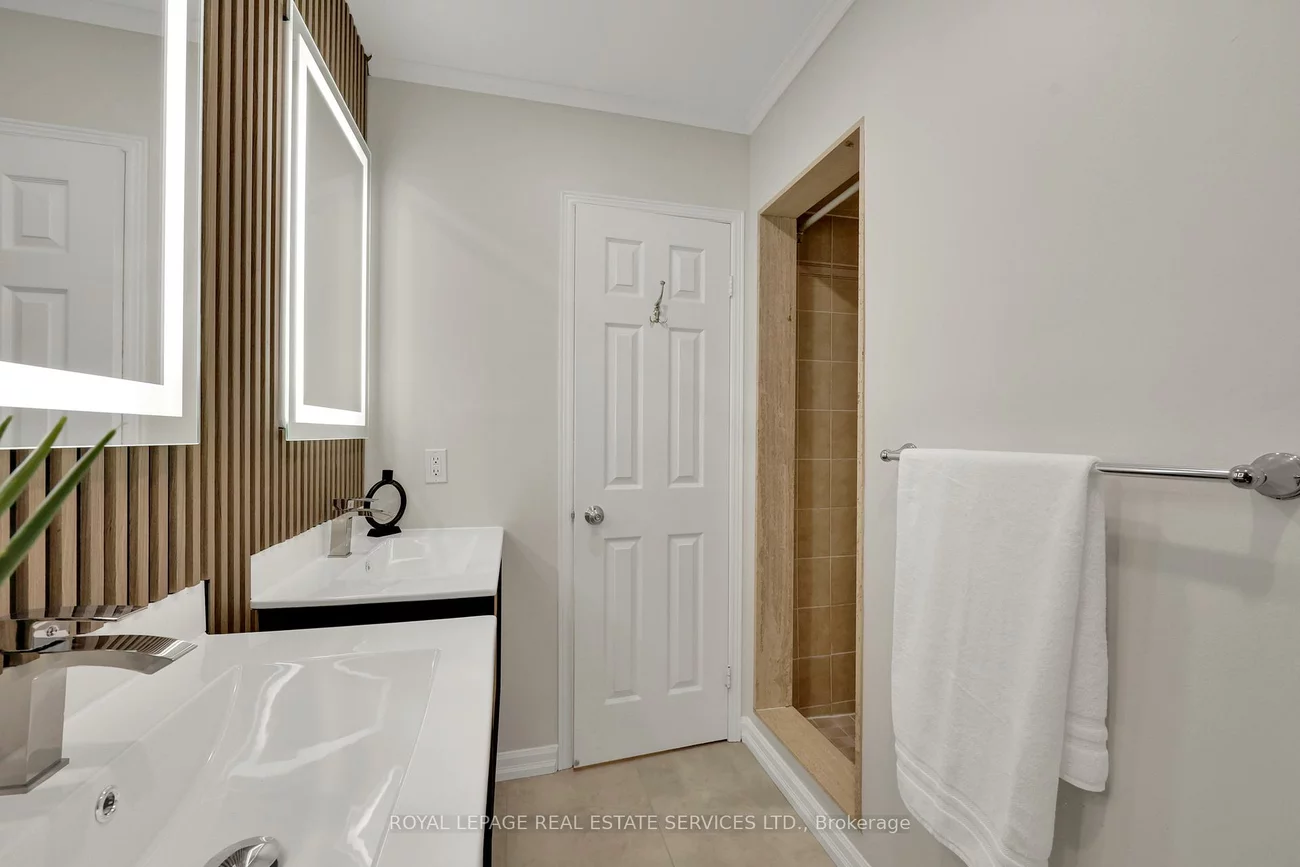 1062, Glenbrook, 1018 - WC Wedgewood Creek, Oakville