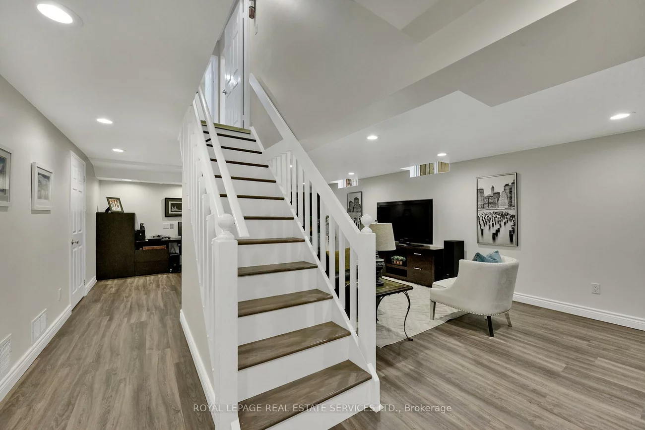 1062, Glenbrook, 1018 - WC Wedgewood Creek, Oakville