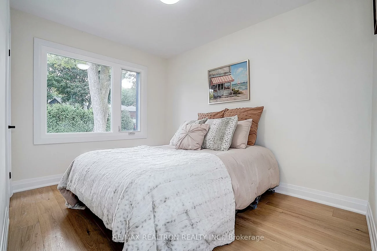 163, Maurice, 1002 - CO Central, Oakville