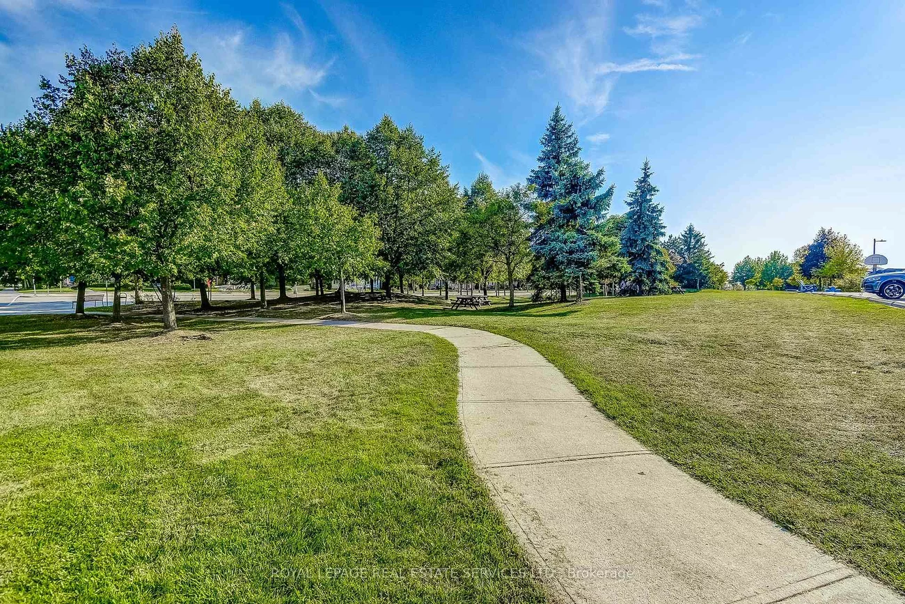 200, Glenashton, 1015 - RO River Oaks, Oakville