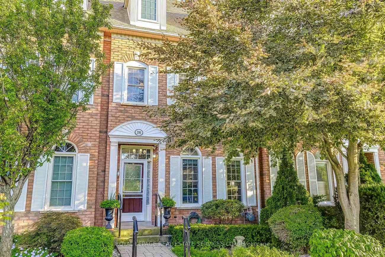 200, Glenashton, 1015 - RO River Oaks, Oakville