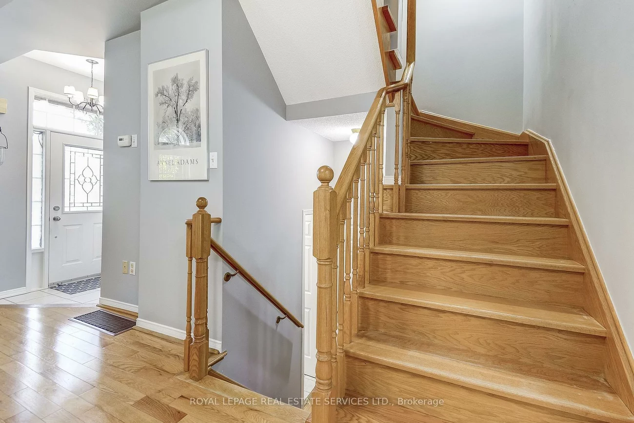 200, Glenashton, 1015 - RO River Oaks, Oakville