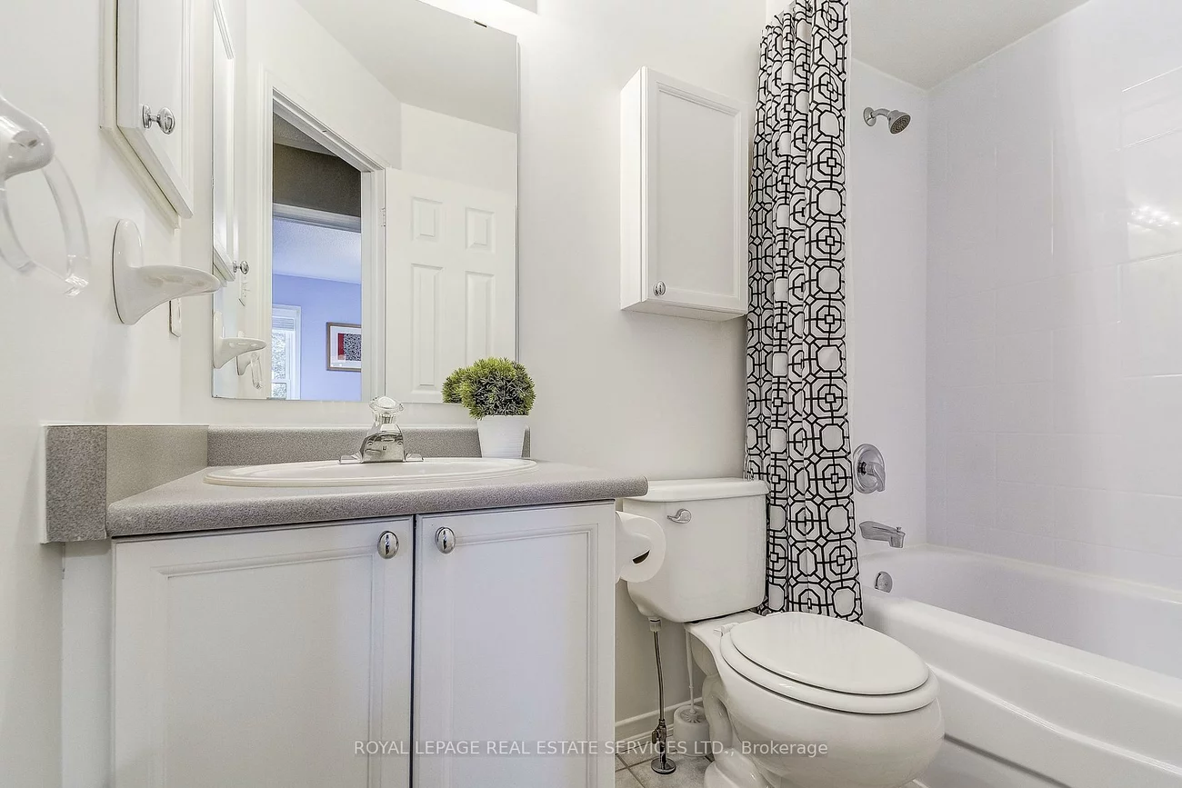 200, Glenashton, 1015 - RO River Oaks, Oakville