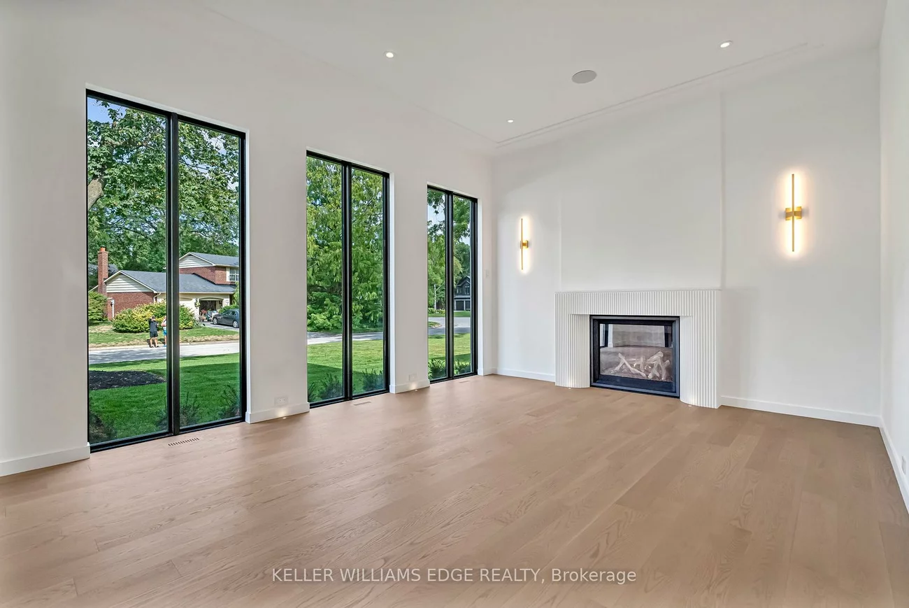 114, Tracina, 1017 - SW Southwest, Oakville