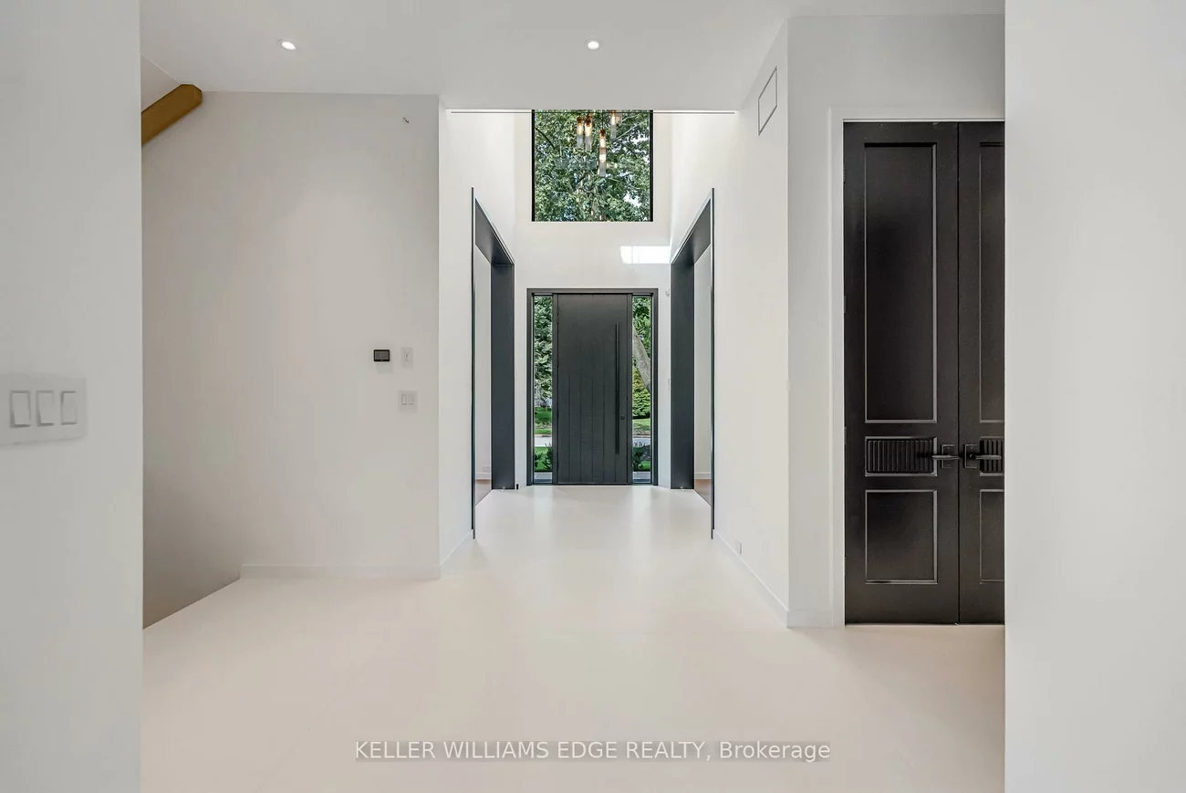 114, Tracina, 1017 - SW Southwest, Oakville