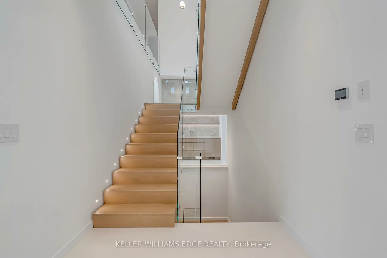 114, Tracina, 1017 - SW Southwest, Oakville