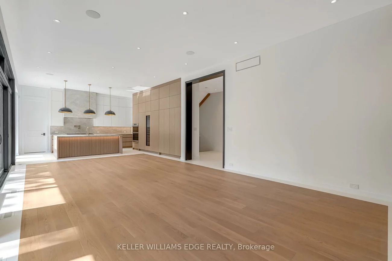 114, Tracina, 1017 - SW Southwest, Oakville