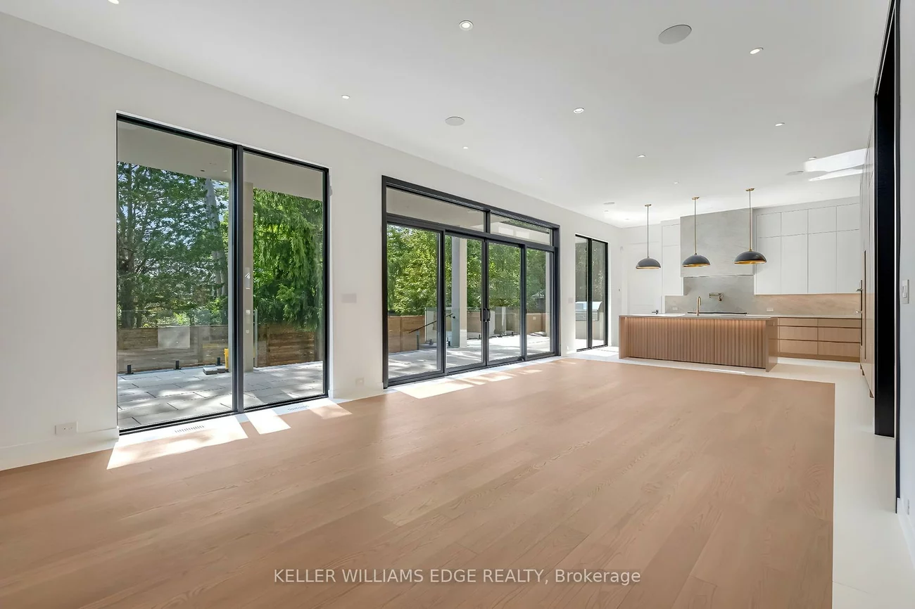 114, Tracina, 1017 - SW Southwest, Oakville