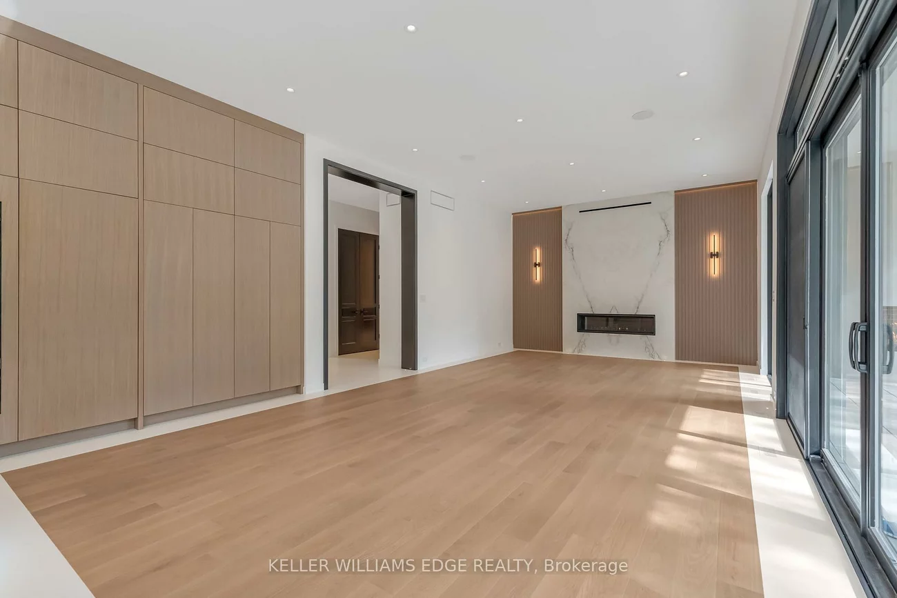 114, Tracina, 1017 - SW Southwest, Oakville