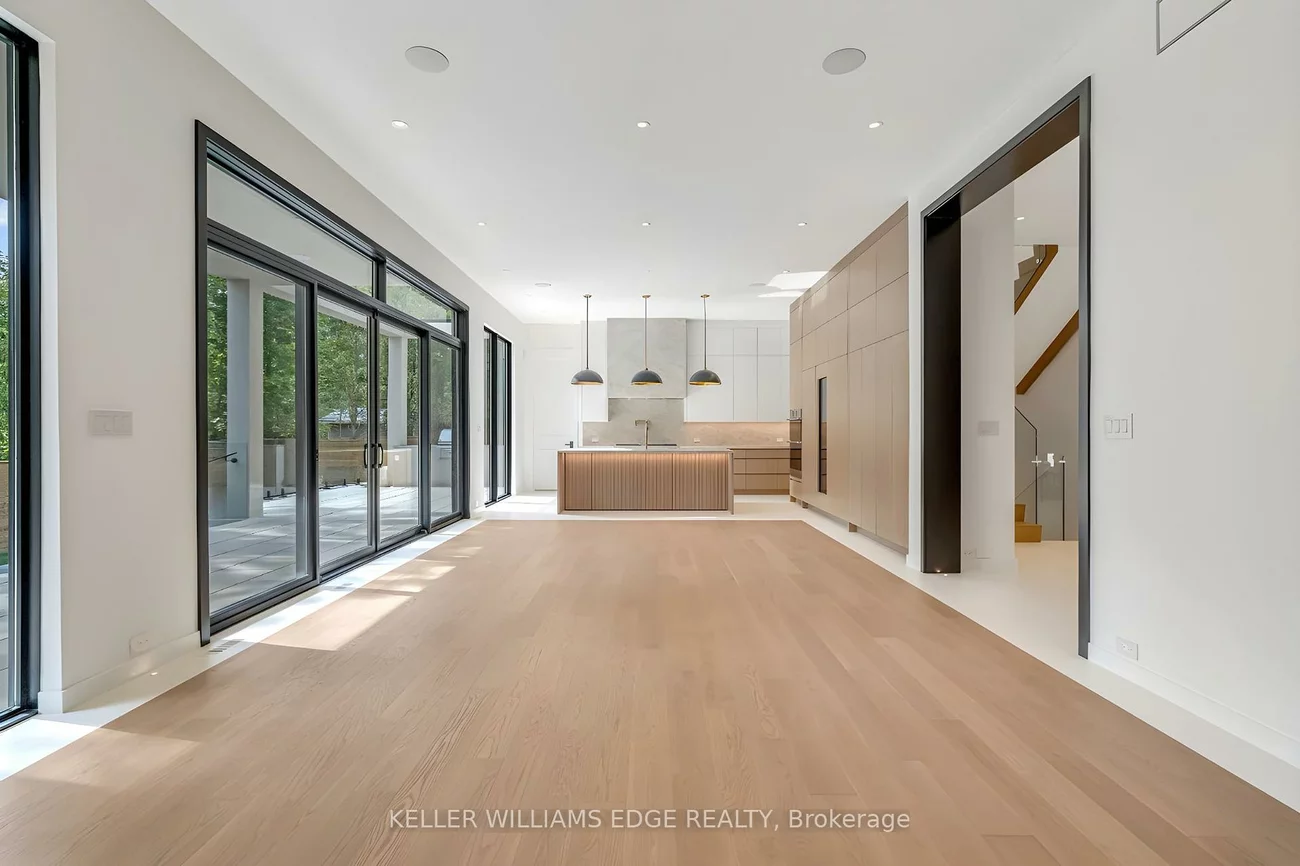 114, Tracina, 1017 - SW Southwest, Oakville