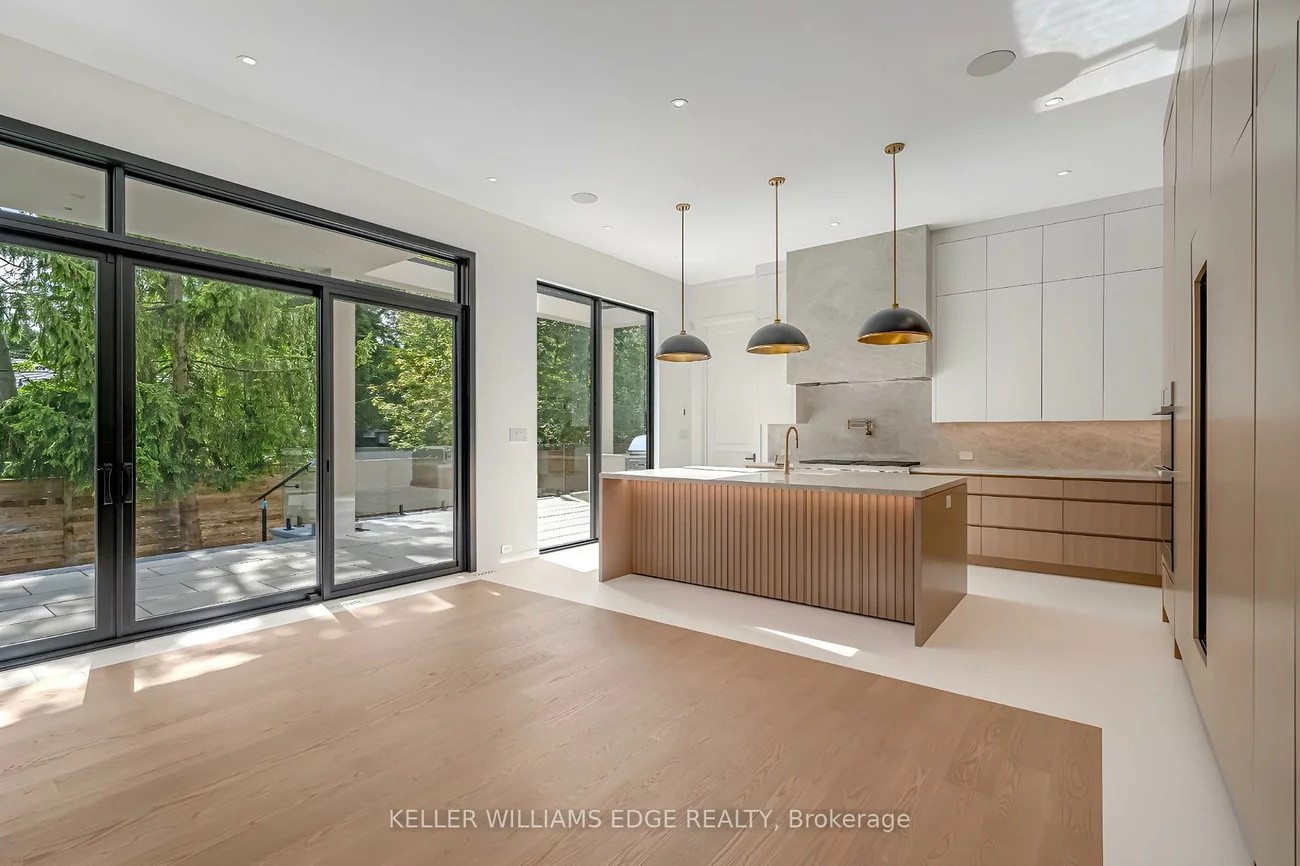 114, Tracina, 1017 - SW Southwest, Oakville
