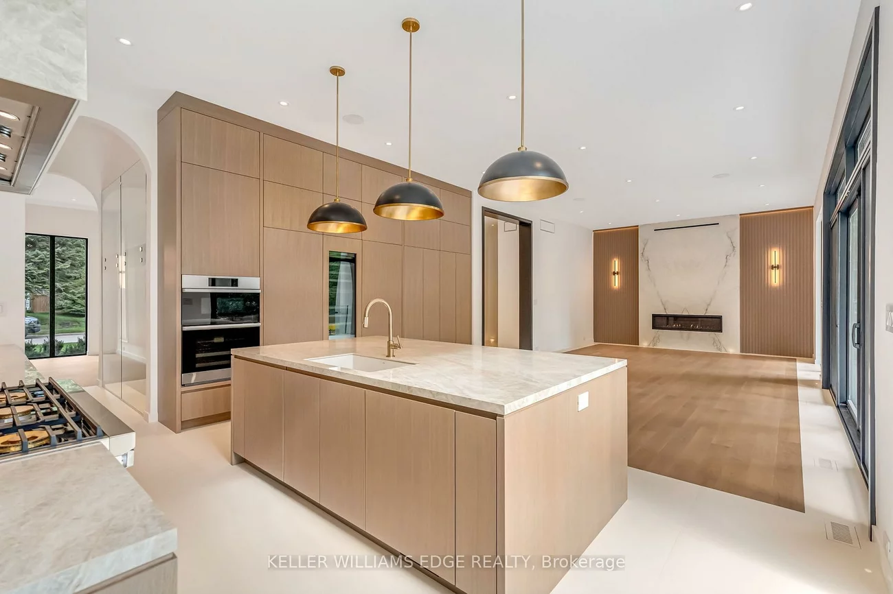 114, Tracina, 1017 - SW Southwest, Oakville