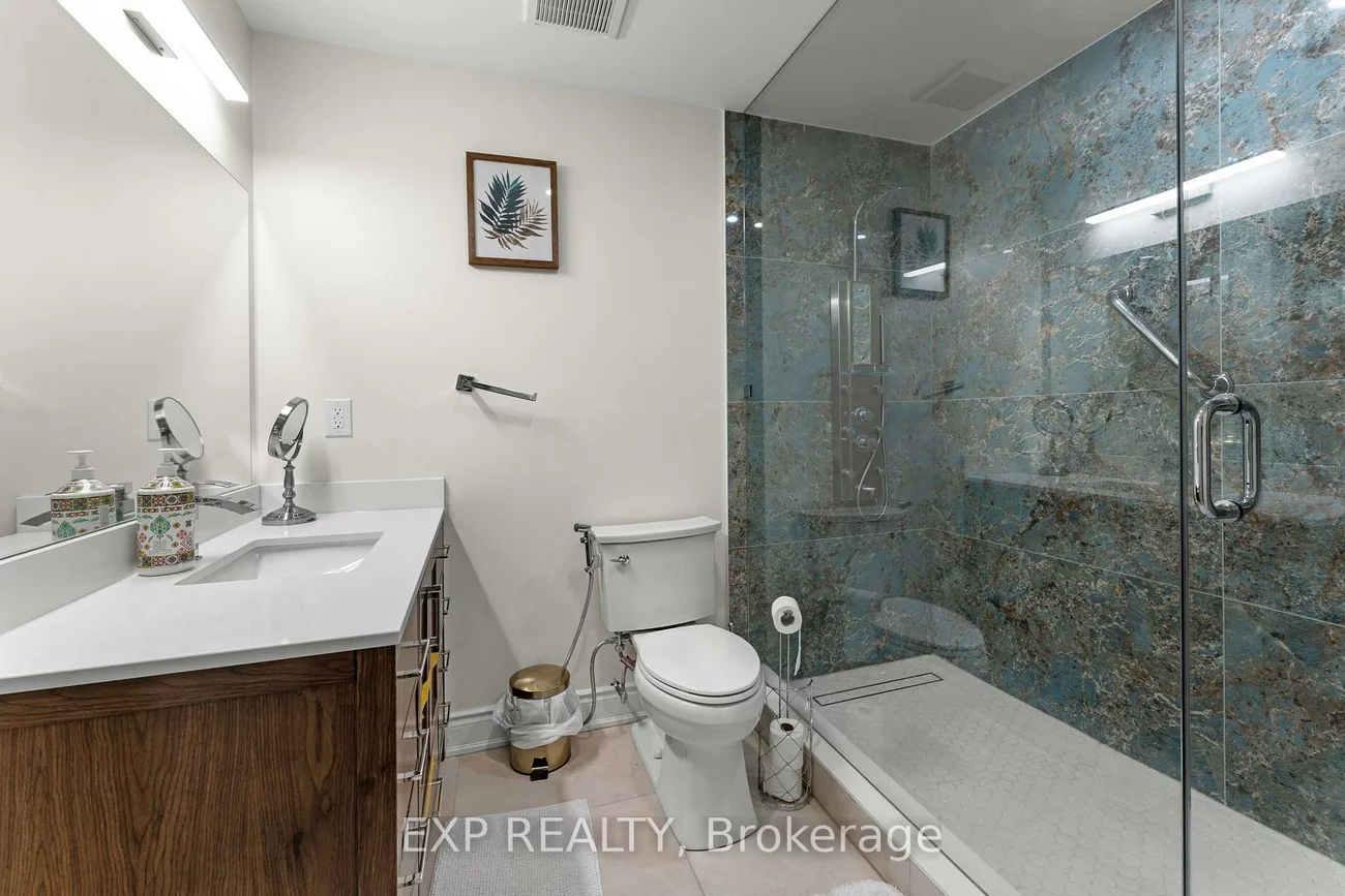 208, Glen Oak, 1020 - WO West, Oakville
