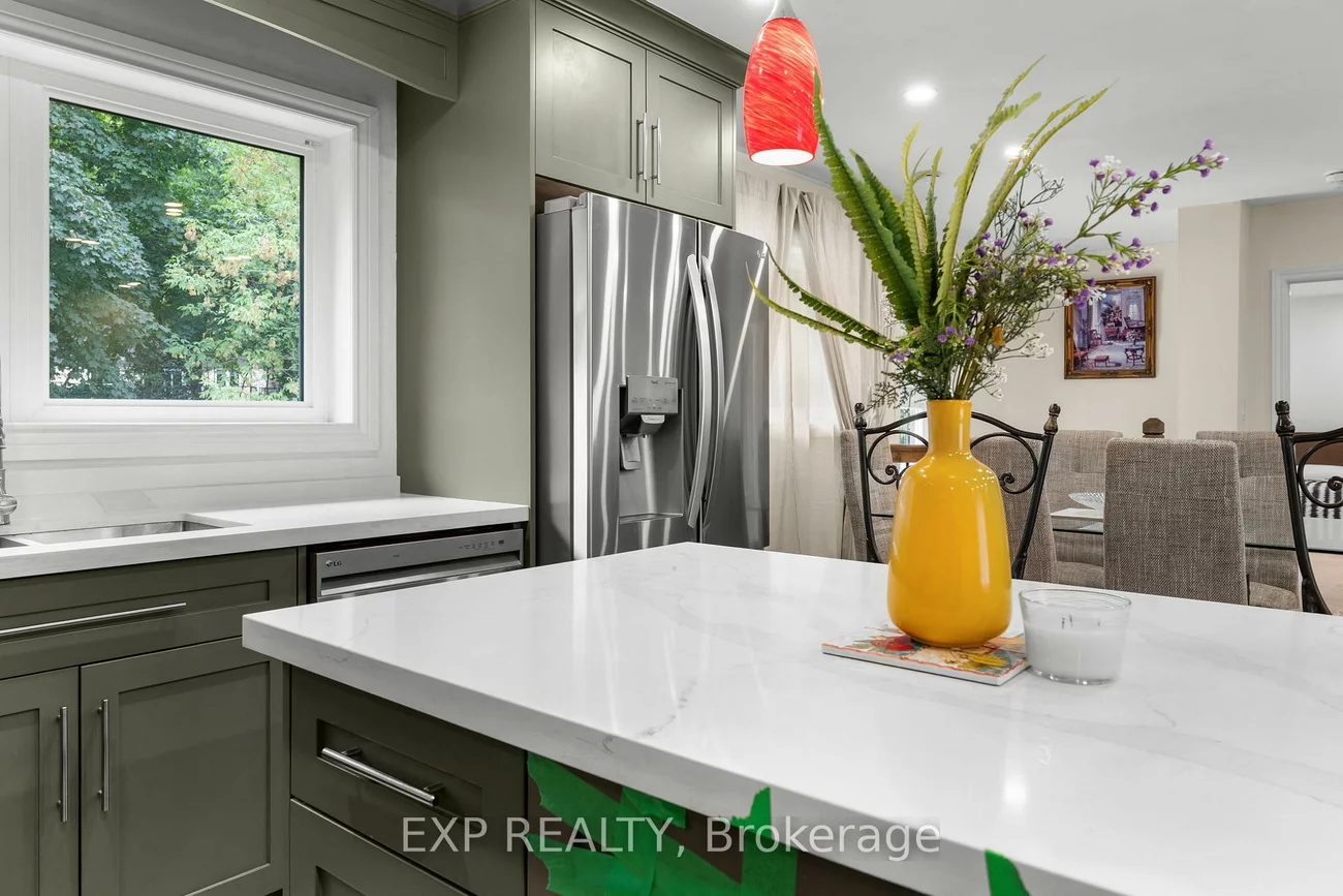 208, Glen Oak, 1020 - WO West, Oakville