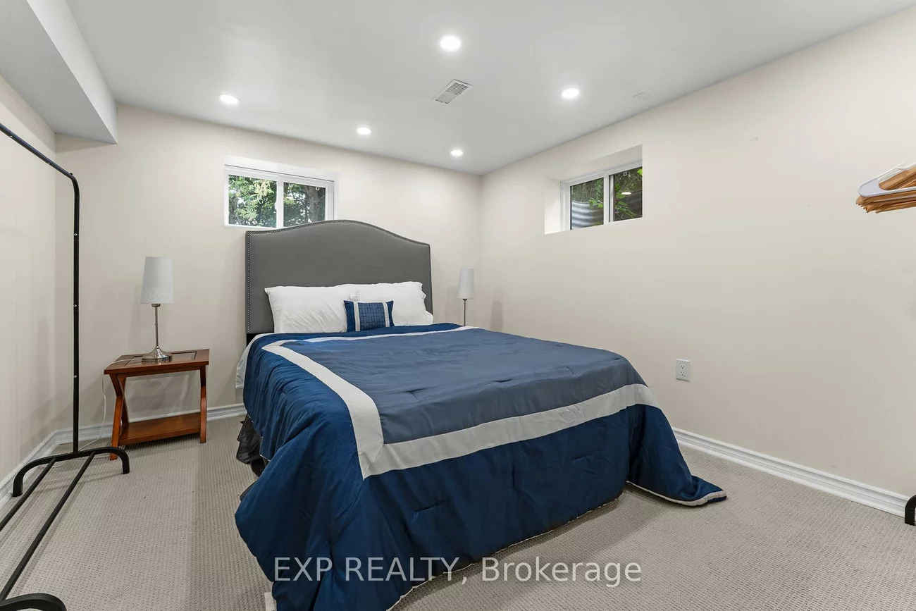 208, Glen Oak, 1020 - WO West, Oakville