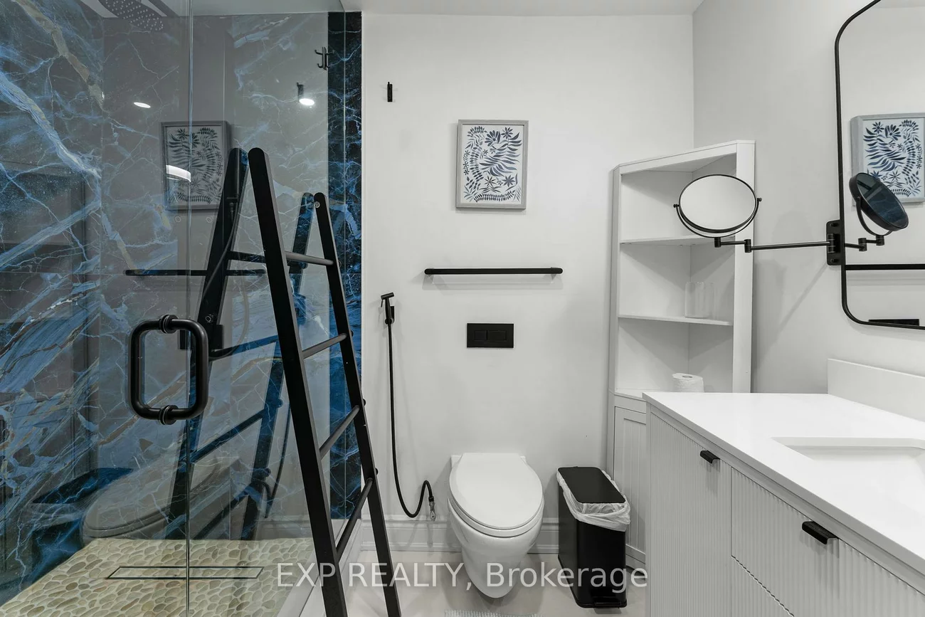 208, Glen Oak, 1020 - WO West, Oakville
