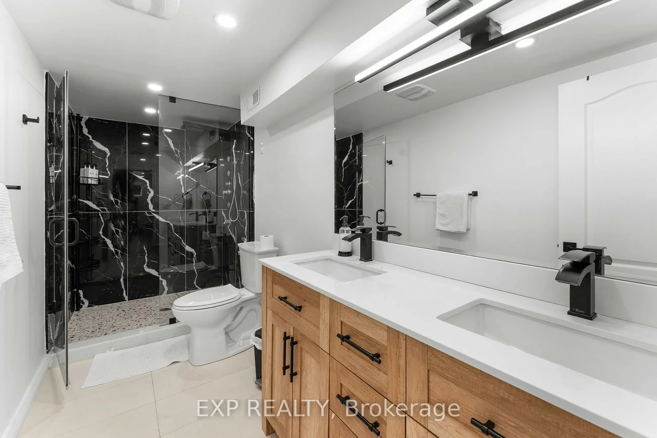 208, Glen Oak, 1020 - WO West, Oakville