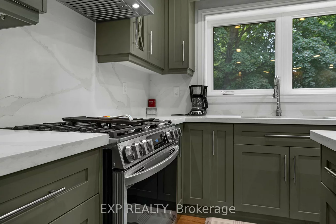208, Glen Oak, 1020 - WO West, Oakville