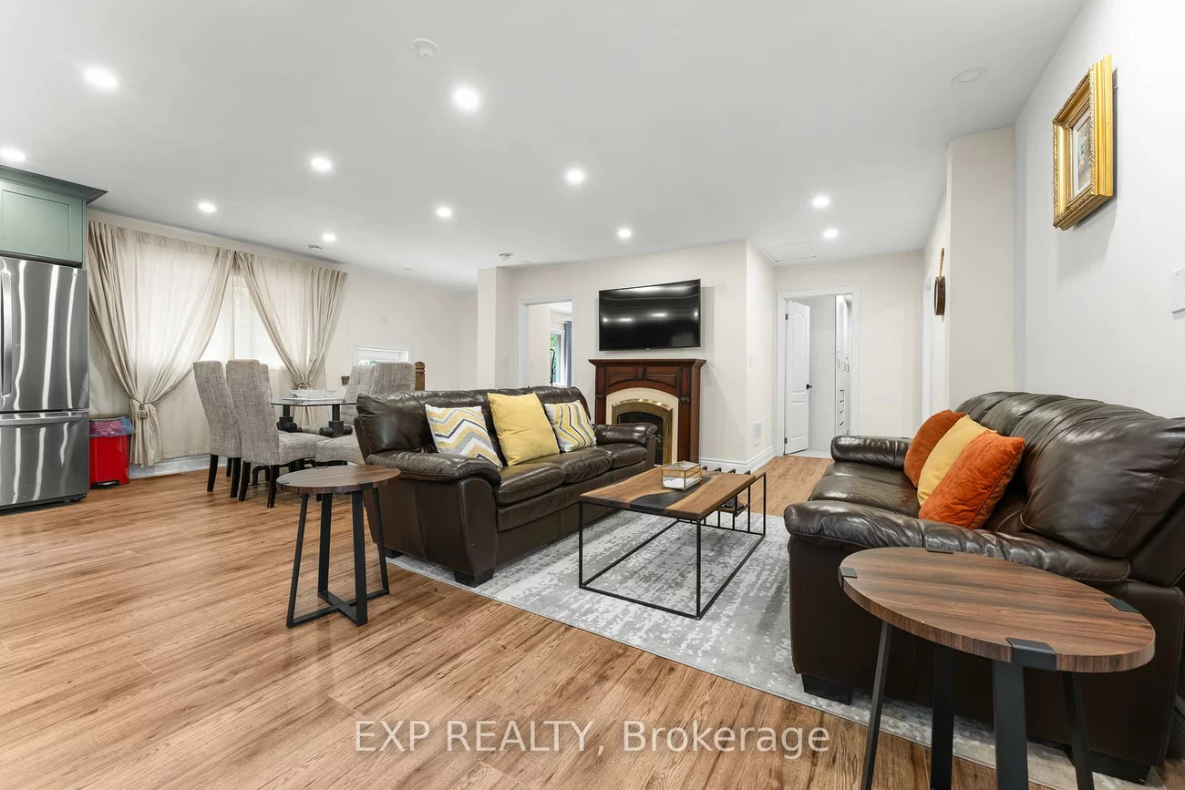 208, Glen Oak, 1020 - WO West, Oakville