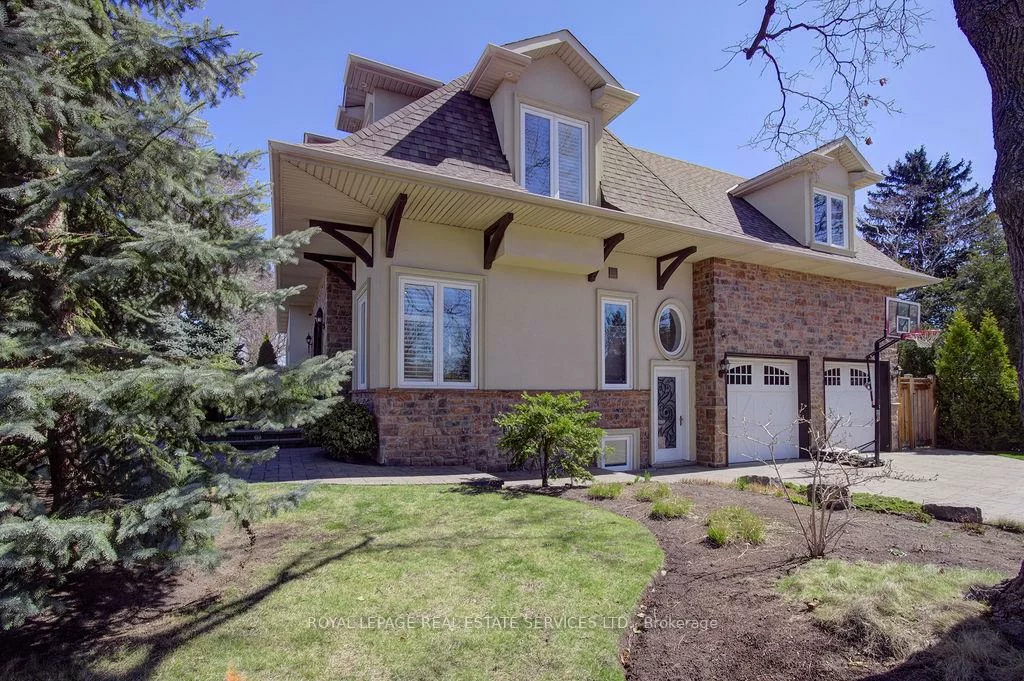384, Rebecca, 1017 - SW Southwest, Oakville